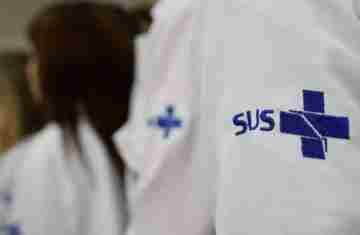 Março Azul: exames para rastrear câncer de intestino triplicam no SUS